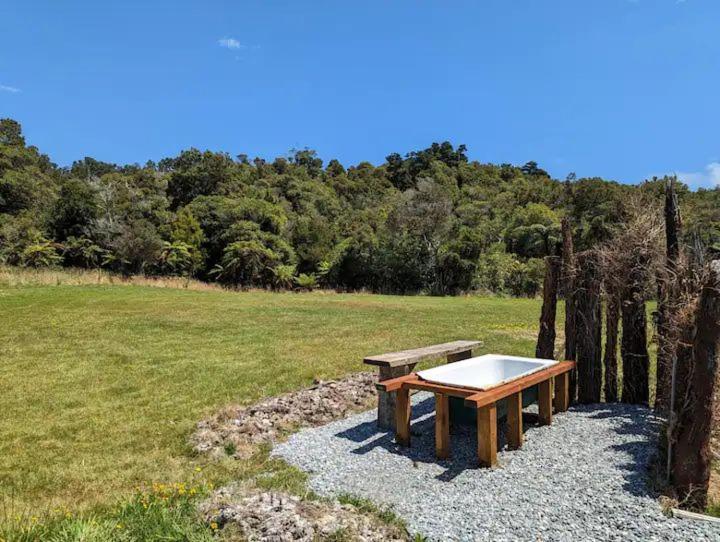 Enchanted Retreat In Greymouth Shared With Host Dış mekan fotoğraf